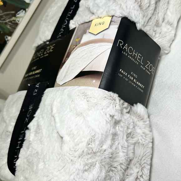 NWT Rachel Zoe Faux Fur Blanket King Size - Picture 3 of 4